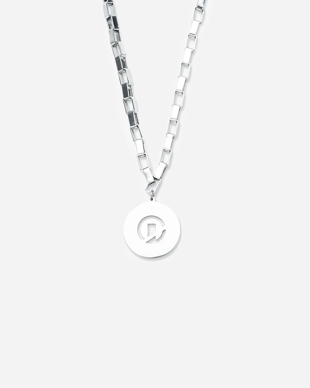 COLOSSAL B-CHAIN PENDANT NECKLACE