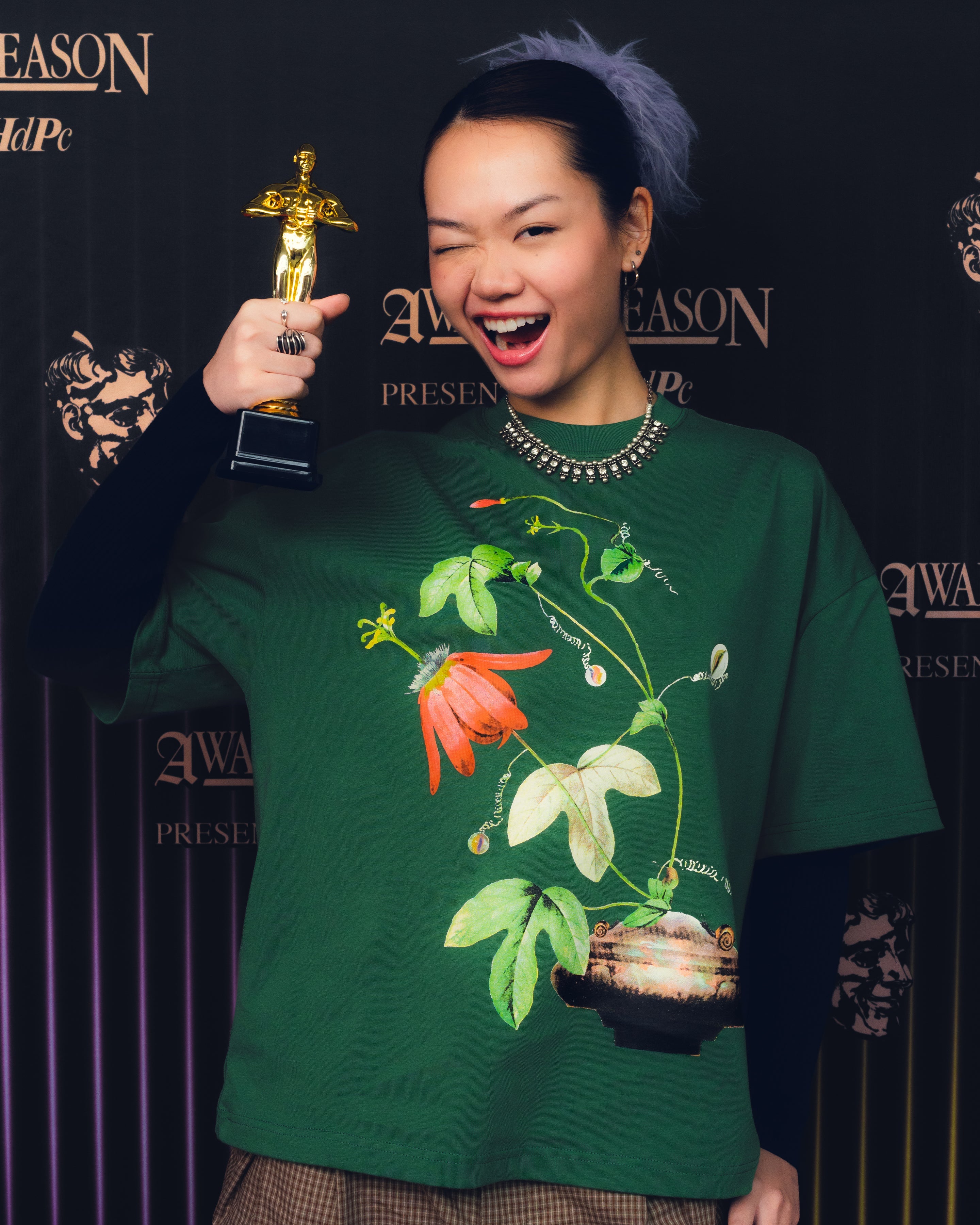 CRIMSON BLOOM TEE GREEN