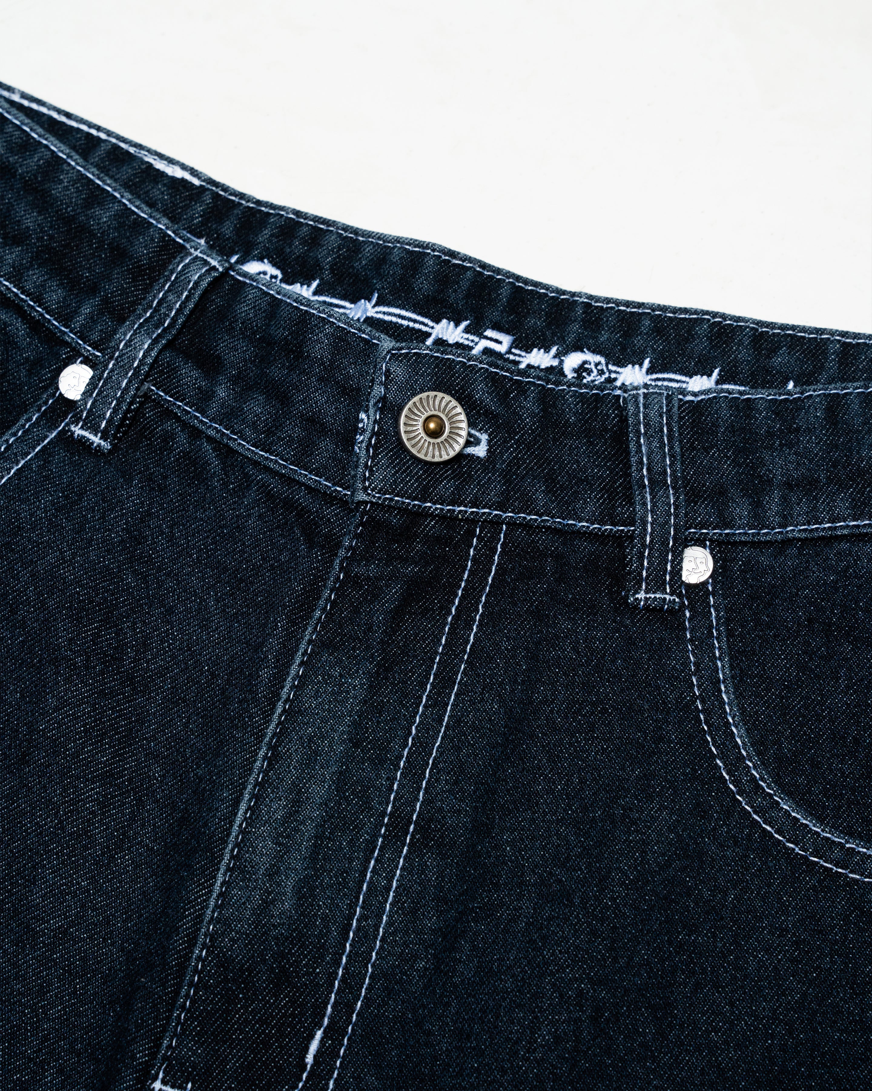 WASHED DENIM JORTS