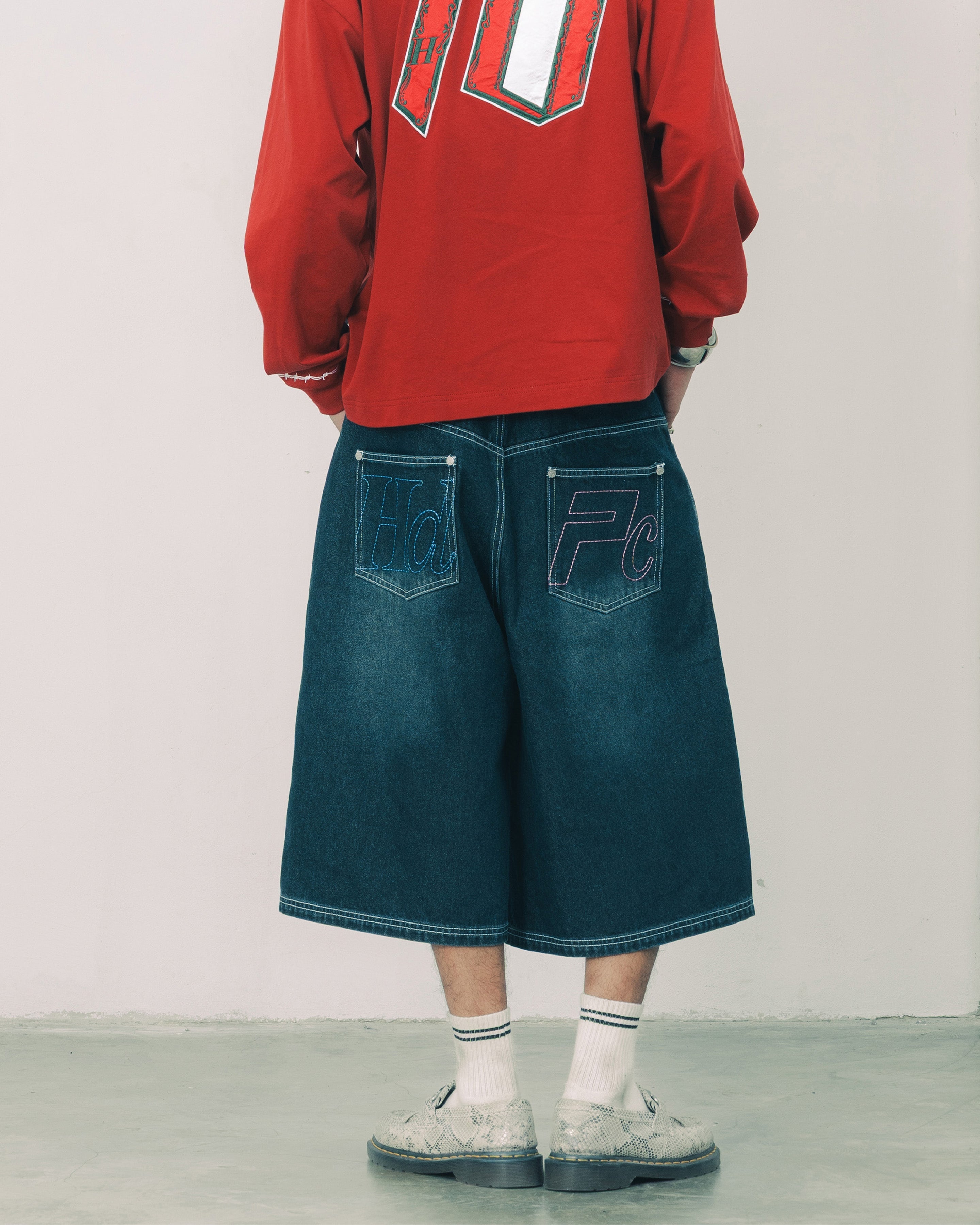 WASHED DENIM JORTS